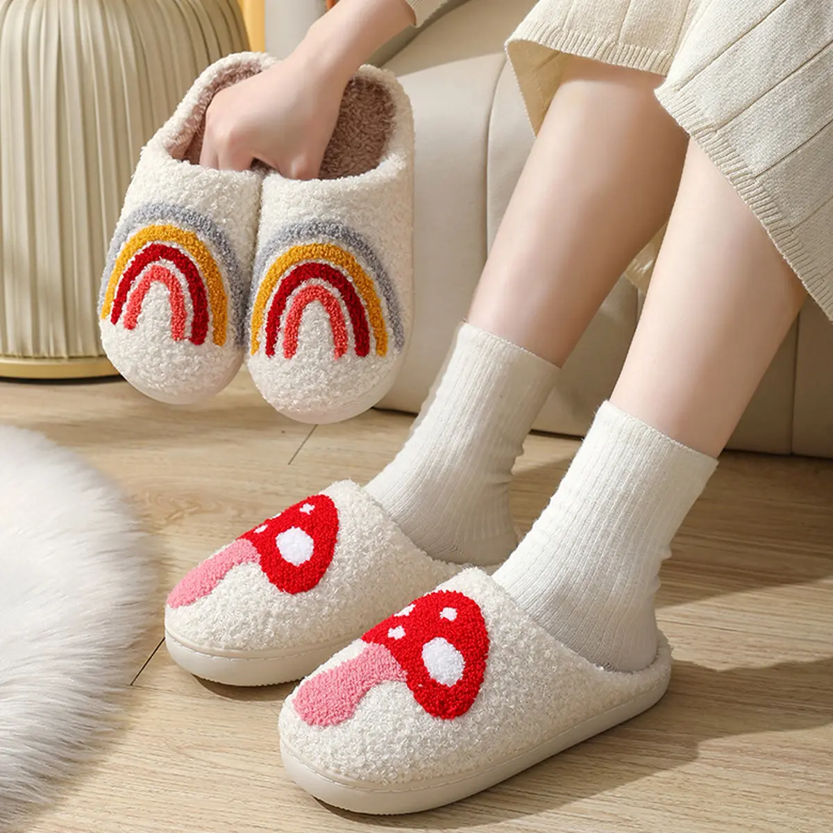Women's Plush Slippers, Cute Cartoon Strawberry & Heart Slip-On Slides, Soft Indoor Footwear with Memory Foam and Anti-Slip Sole, Indoors, Casual, House Slippers, Asian 38-39=Us 6/7