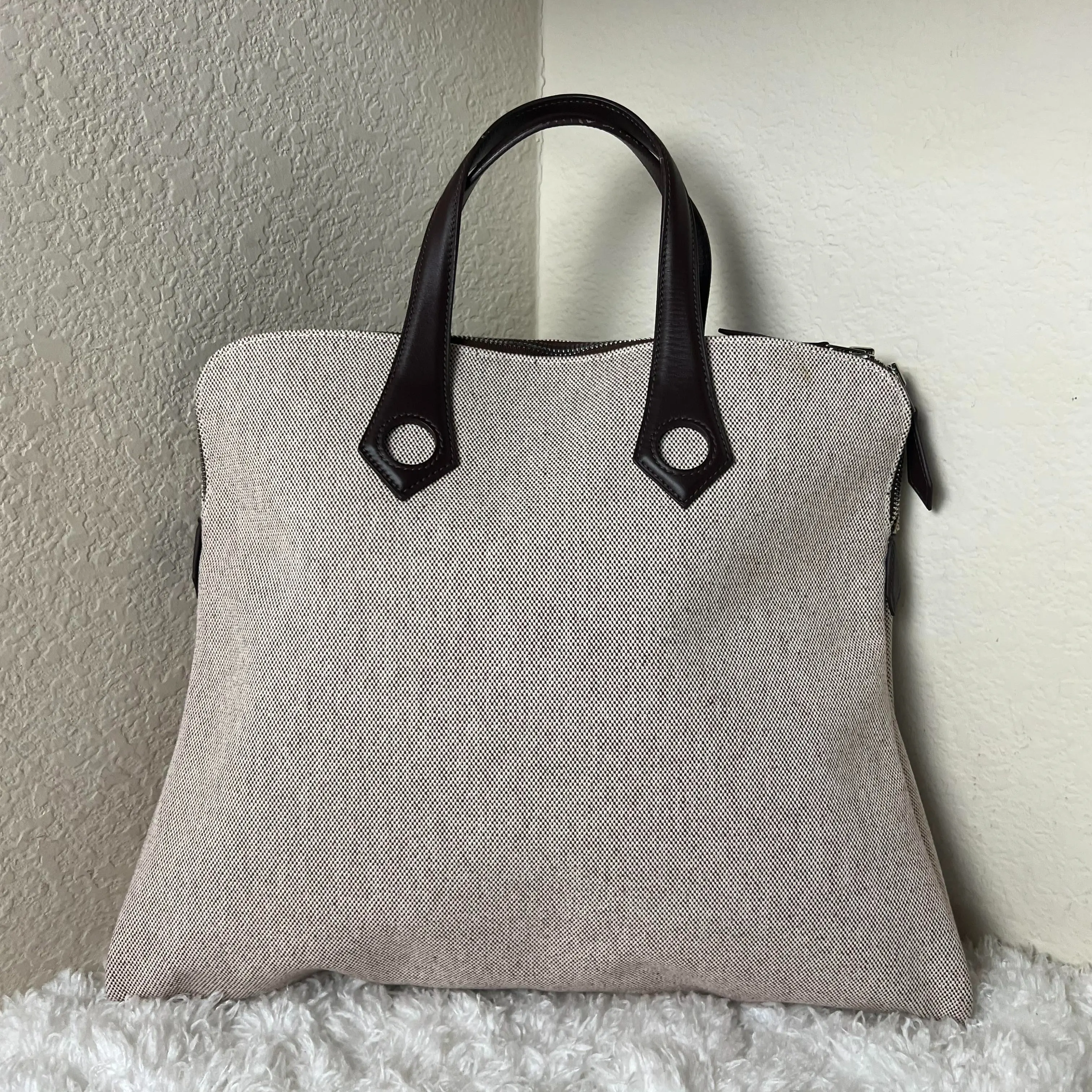 Pre-owned HERMÈS Canvas Top Handle Bag Hermes Sac Heebo PM Cream with Palladium Plated Hardware & Swift Leather Trim 4.5" Handle Drop 12.5" Height Excellent Condition