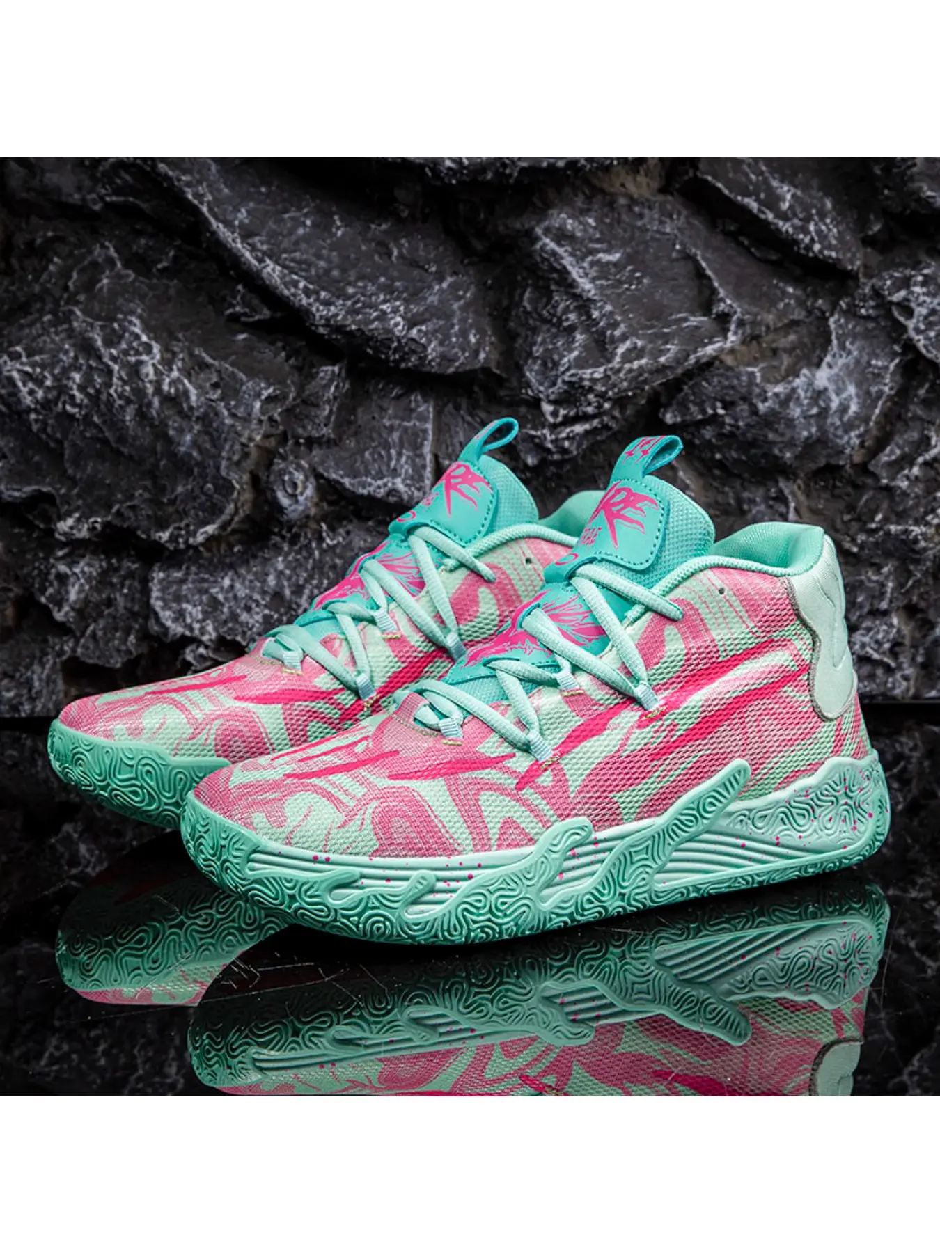 Vibrant Graffiti Basketball Shoes male and female, Bounce Cushioning Breathable Wear-Resistant Anti-Slip Sports Sneakers