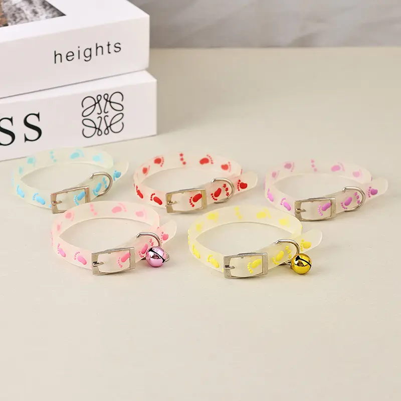 Fluorescent Glowing Pet Collar, Soft Silicone Adjustable Neck Band, Protective Anti-loss Accessory for Puppy Kitten Night Travel Fluorescent Glowing Pet Collar, Soft Silicone Adjustable Neck Band, Protective Anti-loss Accessory for Puppy Kitten Night Travel