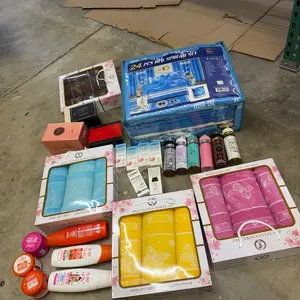 Mixed bedspread towels lotionn