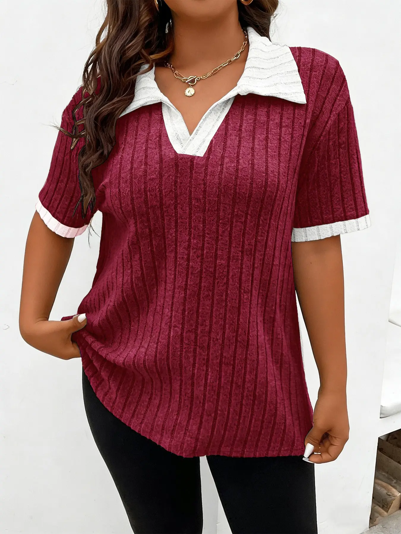 Elegant V-Neck Patchwork T-Shirt for Women, Loose-Fit Short Sleeve Top, Casual Summer Shirt, Soft Fleece Material, Ideal for Spring & Summer, Womenswear, Casual Classy Elegant