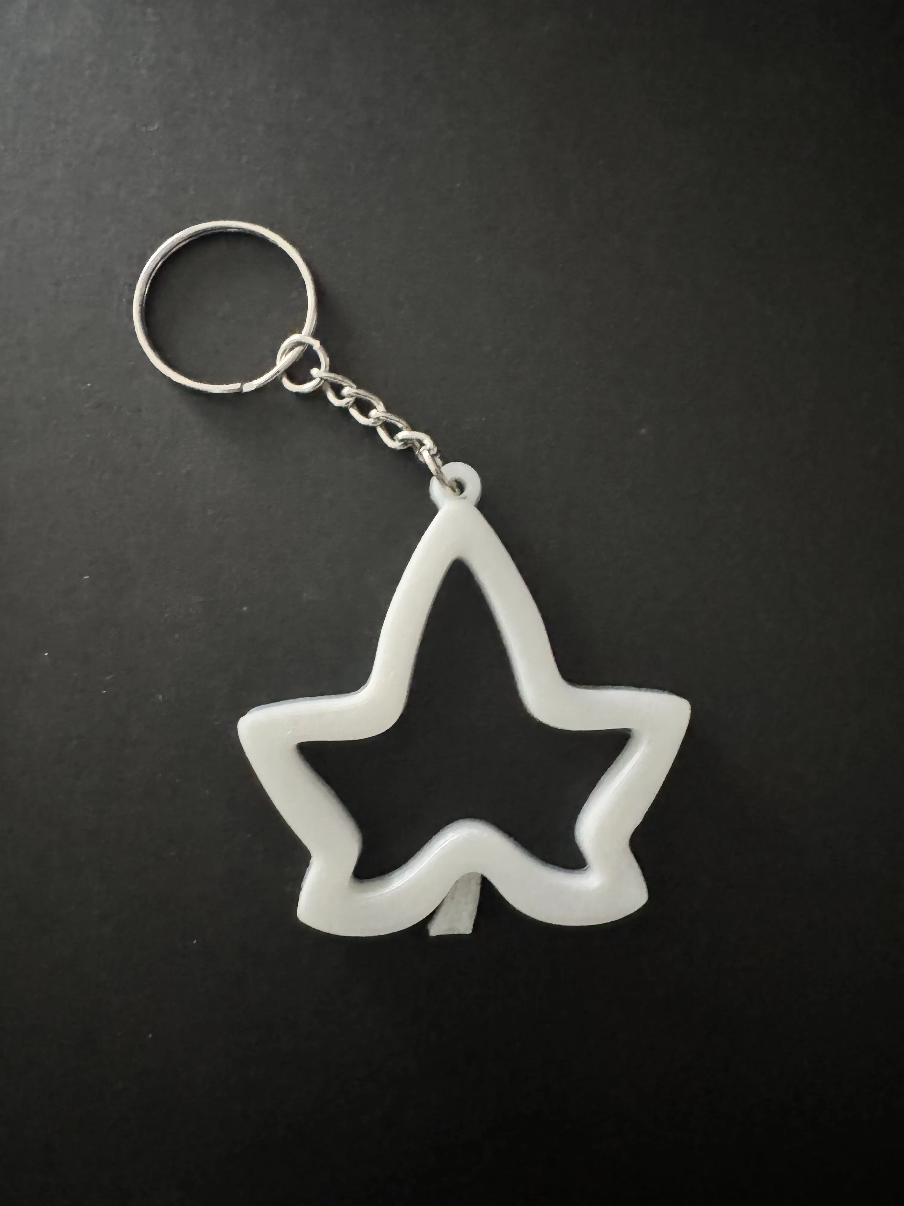 Ivy Leaf - Glow-in-the-dark keyring