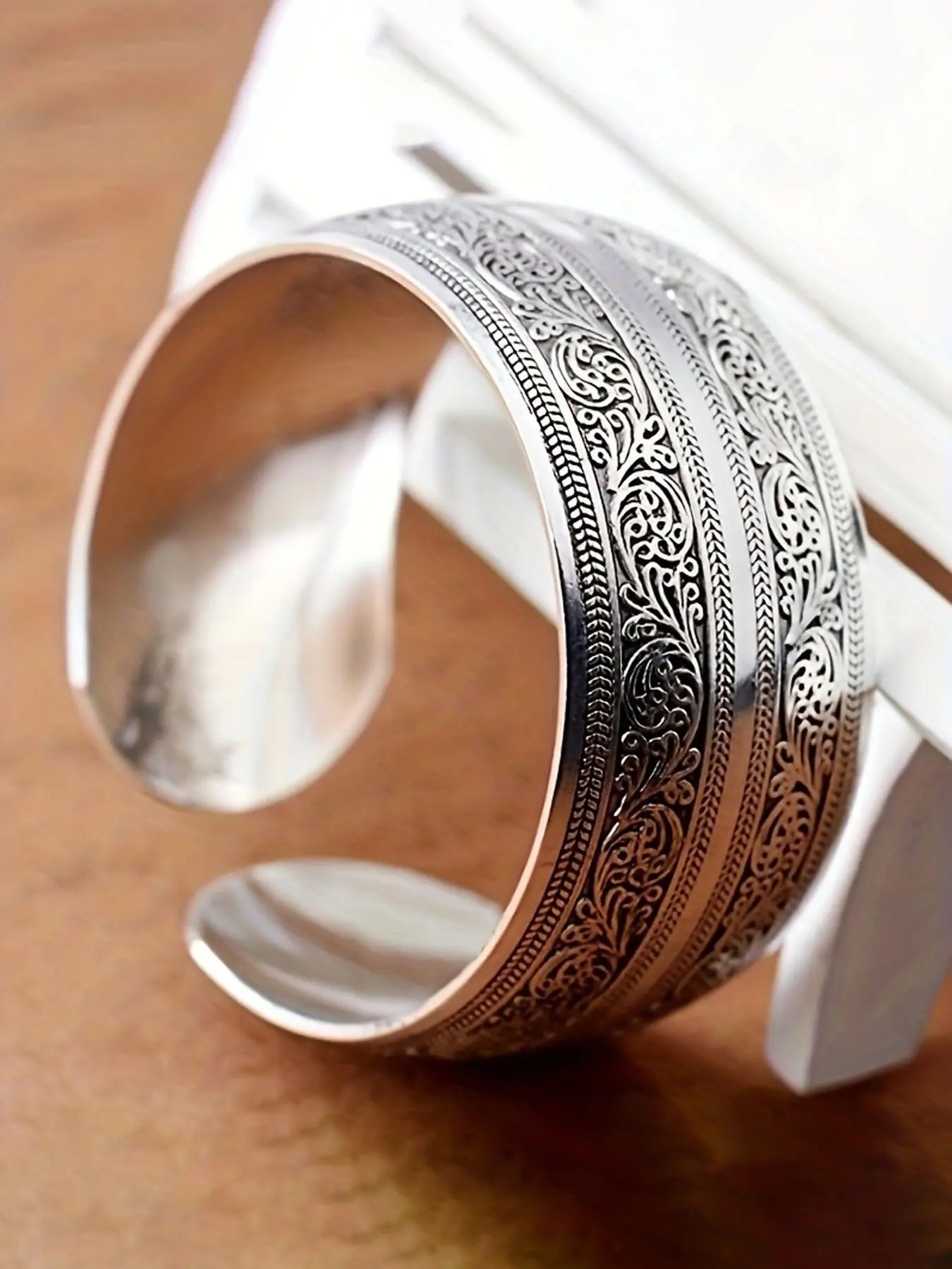 Bohemian Style Wide Cuff Floral Carved Statement Bracelet, Casual Trendy Jewelry, Vintage Chic Unique Women's Party Accessory for Holidays & Gatherings, Bohemian Bracelets