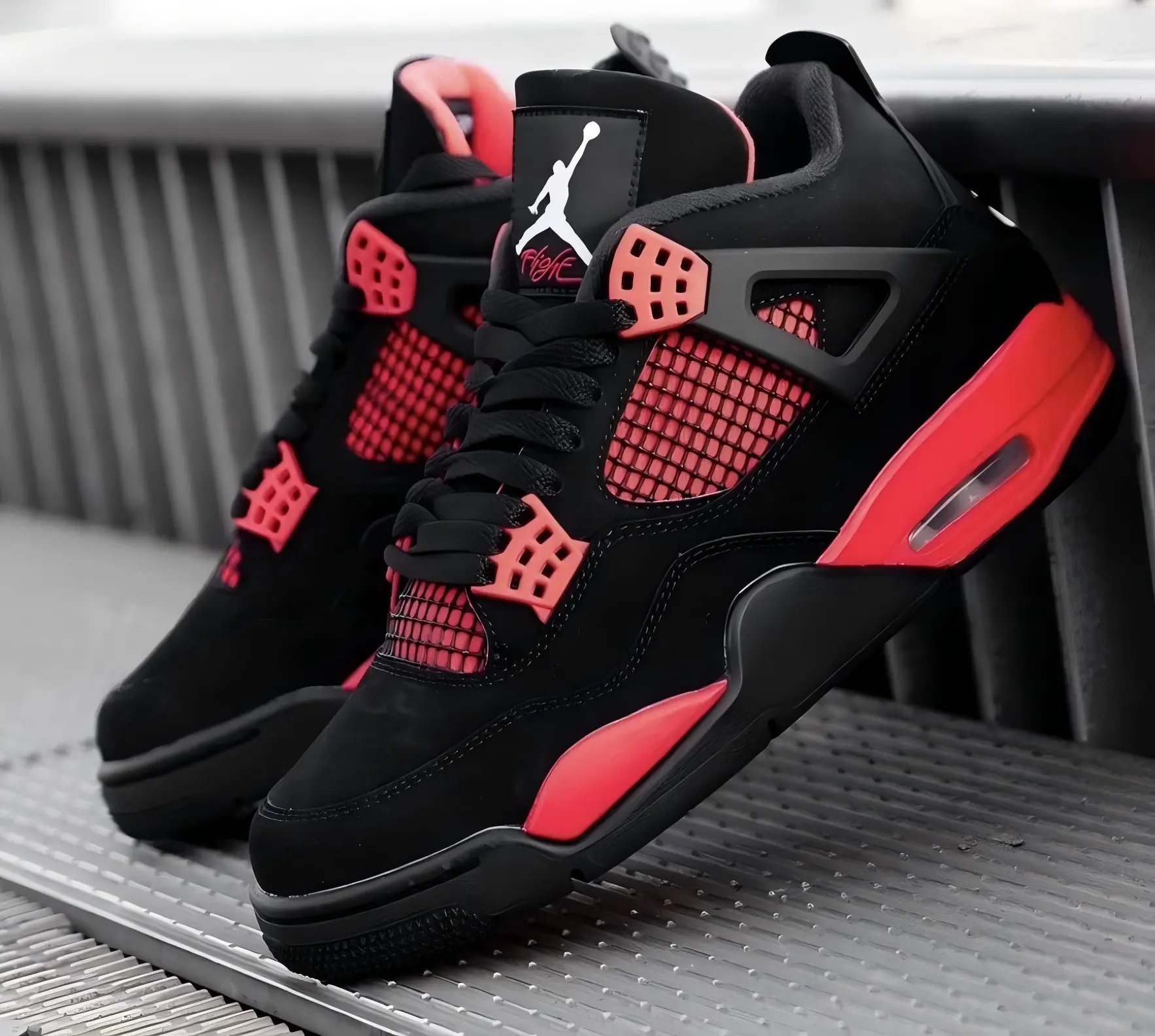 Brand New Jordan 4 Retro Red Thunder Sneakers Mid Top Fashion Sports Basketball Shoes