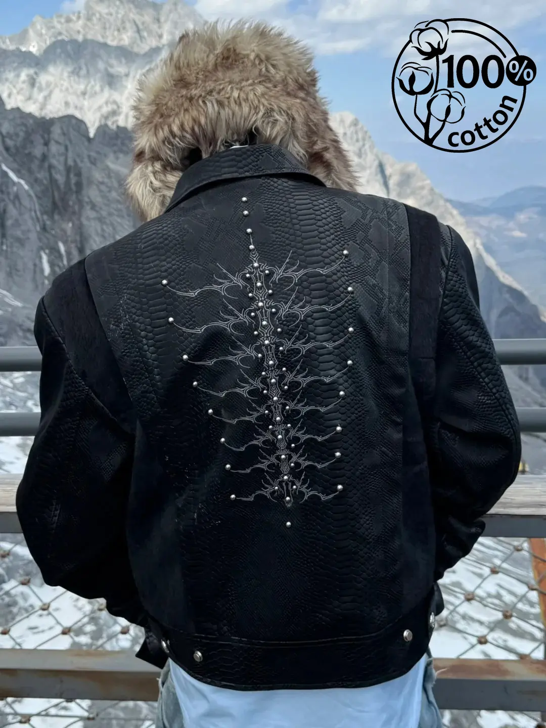 Men's 100% Cotton Leather Look Rock Biker Jacket, Short Rock Moto Coat, Embossed Snake Texture, Gothic Studded Back Design, Vintage Streetwear Outerwear, Punk Motorcycle Faux Leather Jacket for Fall Winter, Y2K Grunge Fashion Windbreaker, Trendy Jacket