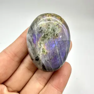 1 count Labradorite Palm Stone Healing Crystals Natural Gemstones Calming Effects Energy Balancing Reiki Polished Irregular Worry Stone Cleansing Protection Crystal Grid Gifts 45-50mm