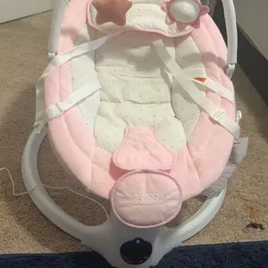 HARPPA Weddell Lite | Compact Electric Baby Swing with Music Speaker, Newborn Bouncer & Rocking Chair, Foldable Bassinet for Baby with Harness, 5 Adjustable Speeds