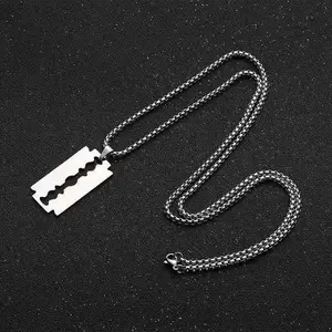 Personalized new hip-hop style bladeless titanium steel necklace with blade pattern