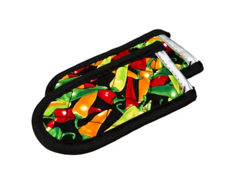 Kitchen Silicone 2HHMC2 Multi-Color Chili Pepper Print Cloth Handle Holder Set, 2-Pack