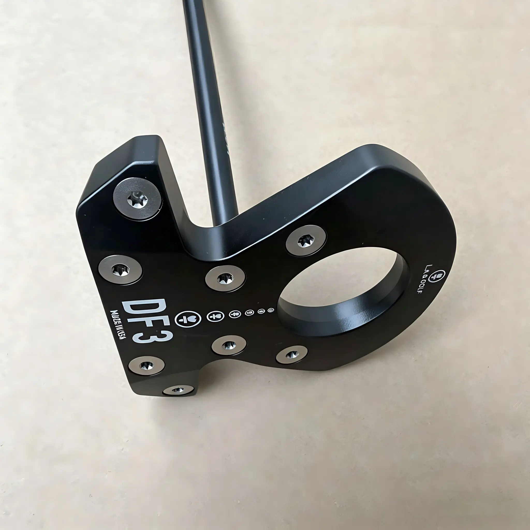 Adult Unisex DF3 Balanced Golf Putting Tool - Aluminum Alloy Design with Adjustable Screws, Magnetic Head, Circular Cutout, Black Finish, Customizable Fit Golf Sports Gear