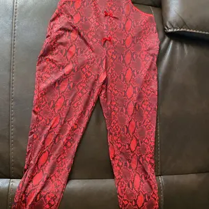 review image 0