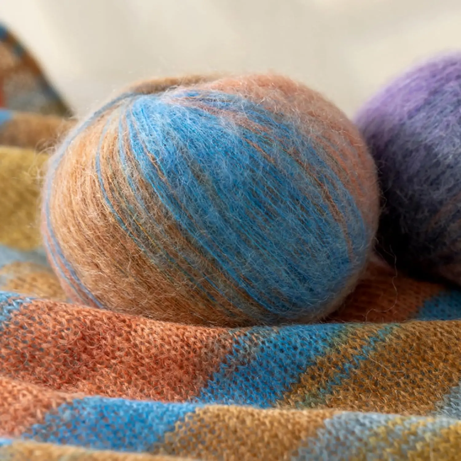 South African Mohair Variegated 1x50g/394Yds - Susan's Family  | Soft, Durable and Variegated,40% Goat Mohair 30% Wool 30% Nylon/Polyamide, 1x50g , 394Yds , for Knitting, Crochet and Crafts