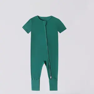 Baby short-sleeved bamboo fiber bodysuit, two-way zipper, foldable cuffs and hems, pure green, suitable for all seasons, a great baby gift, can also be worn as an outer layer.