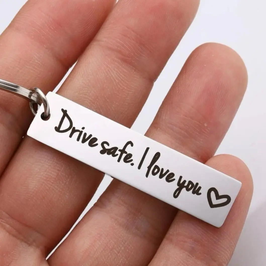 Stainless Steel Keychain with Engraved “Drive Safe, I Love You”, Heart-Shaped Rectangular Pendant, Ideal Car Accessory for Men and Women, Car Key Chains, Stainless Steel Keyring