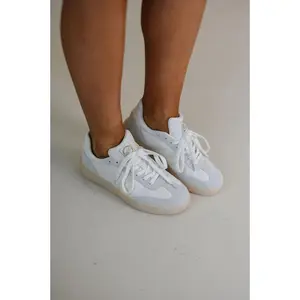 Back 70 Brooklyn Sneakers-Milk