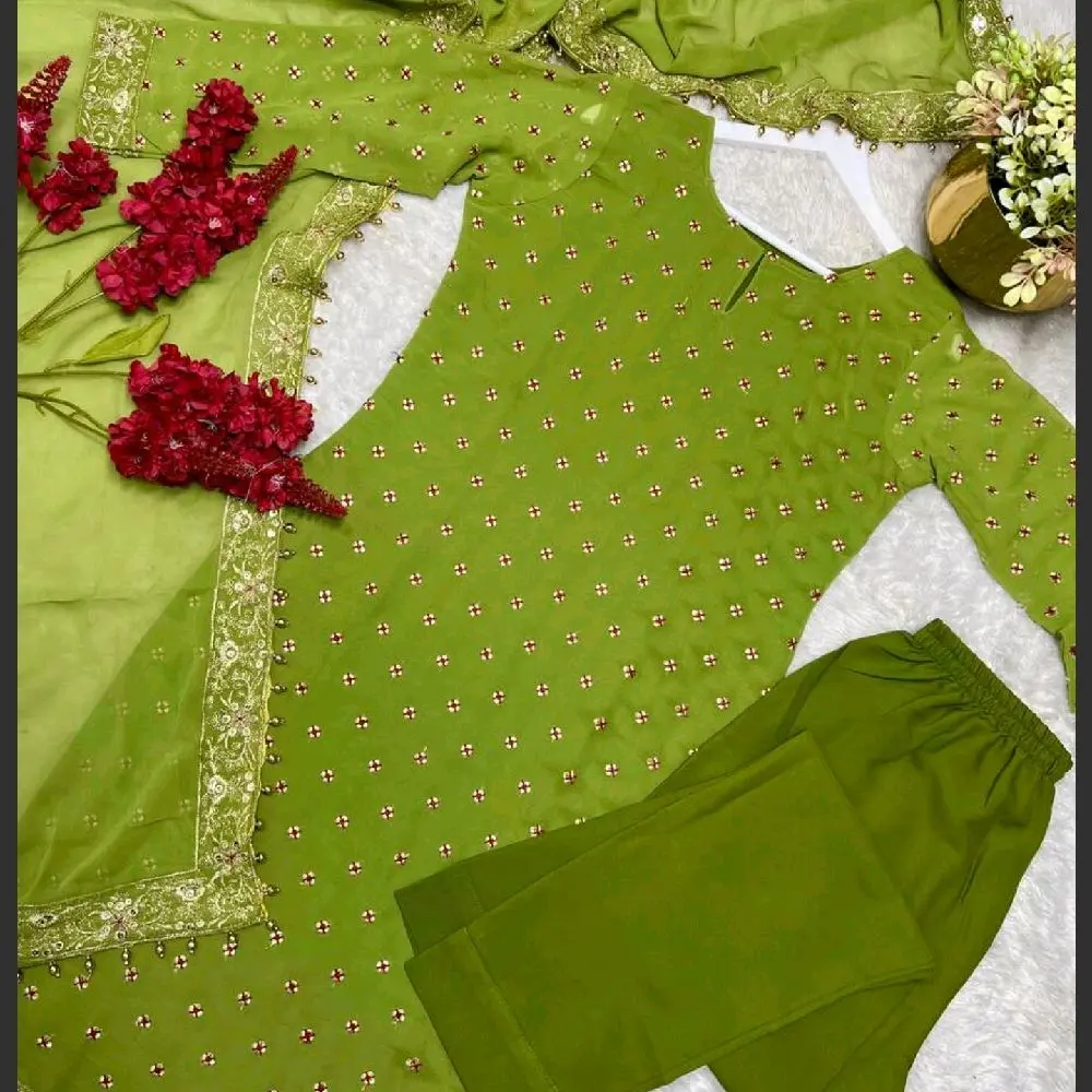 Pakistani Style Salwar Kameez