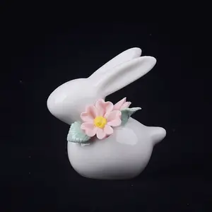 Creative Ceramic Hand-Carved Flower Bunny Ornament, Realistic Little Rabbit Tea Pet, Gift For Couples, Desktop Decoration