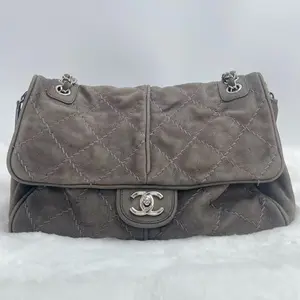 Pre-owned CHANEL Olsen Grey Stitched Quilted Chain Bag|18417796