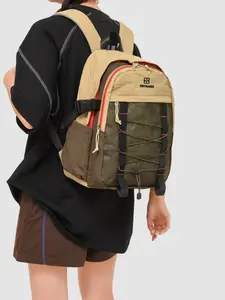 Large capacity backpack, contrasting color backpack, zipper closure letter, fashionable and versatile, suitable for college students, campus work, commuting, outdoor hiking, men's and women's backpacks