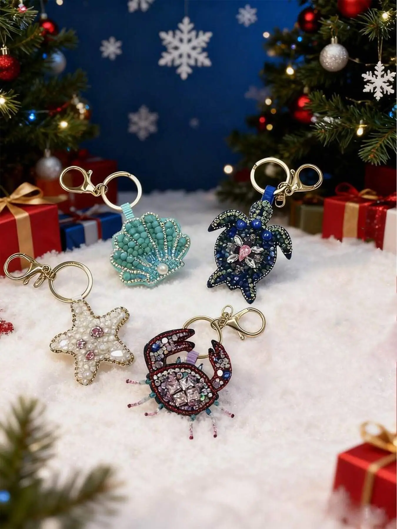 Three dimensional diamond inlaid marine creature bag decoration, designed in starfish, scallop, turtle, lobster, and crab shapes, fashionable and versatile exquisite keychain, Keychain for bags, can be carried around and given to friends