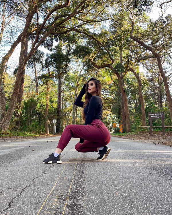 baleaf Women 25.5"/28" Joggers 5 Zipper Pockets Lightweight Quick Dry Hiking Pants High Waist Travel Athletic UPF50+ Gym Outfits Lounge Home Scrub Pants