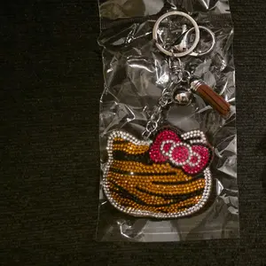 Beaded Keychain with Rhinestone Accents and Wooden Charm for Stylish Accessory