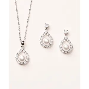 Elegance Pearl Bridesmaid Gift Set