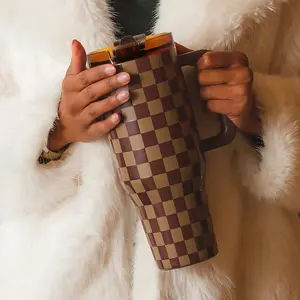 1 Pc double wall insulated mug 40oz vacuum cup with handle, leak-proof thermal mug keeps hot drinks warm 12 hours and cold drinks fresh 24 hours, skinny travel cup, portable coffee tea thermal cup, Vacuum Insulated Tumbler, perfect holiday gift