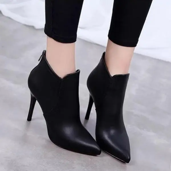 Petal's Pointed Chic Minimalist Heels W/ Red Bottoms