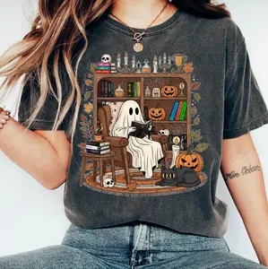 Retro Cozy Ghost Reading Halloween T-Shirt Haunting Adeline Sweatshirt Fall Library Boo Ghost Hoodie Cute Spooky Bookshelf Tee The Lords Series Legacy of Gods Round Neck Fit Black Unisex Garments Tops Day Fabric Loose Medium