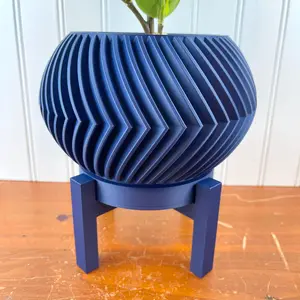 Soko Planter, Indoor Planter, Tabletop Flower Pot, 4.5" Diameter, Planter on drip tray: 4.875" tall x 6.875" wide