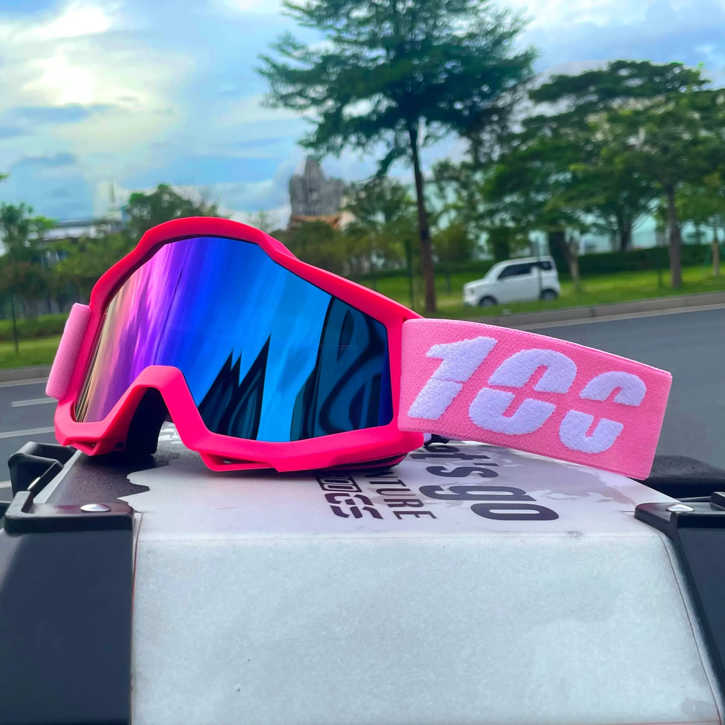Outdoor Motocross Goggles, Off Road Goggles, Windproof Dustproof UV-Protection Safety Eyewear, Dirtbike Gear, for Dirt Bikes, Motorbikes, MTB, Skiing and Other Sports, Outdoor Riding Goggles, Universal Fit