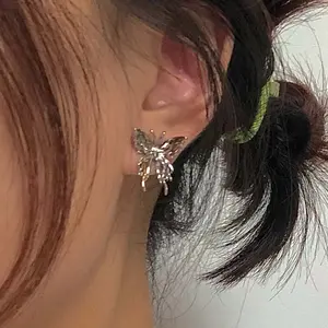 [New Product Offer] Three-dimensional Liquid Butterfly Earrings for Women Niche Design High-end Sweet and Unique Earrings for Women Chic Versatile