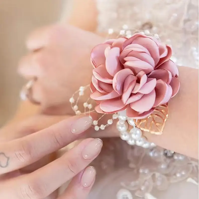 Vintage Elegant Bride Bridesmaid Blush Flower Wrist Corsage, Bridal Stretch Pearl Wristband for Wedding Dance Formal Events, Floral Wrist Decoration