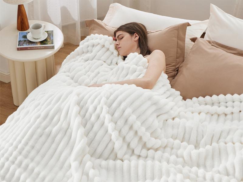 【September Shopping Deal】Bedsure GentleSoft Cozy Blanket-Patio Furniture Decor,Ultra-Soft,Classic Stripe Pattern, Ideal for Bed,Couch, Travel,Camping, All Seasons,Home Bedroom Decor Plush Outdoorfun,Lightweight Comforter,Cute Small Throws for Girls,