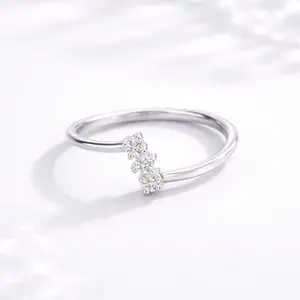 Trinity Simple Moissanite Ring S925 - Round Cut - Lore Jewelry
