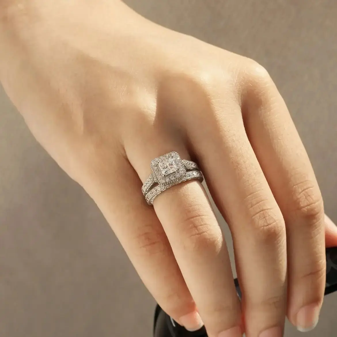New Fashion Women's Wedding Zircon Ring Romantic Set Brilliant Zirconia Luxury Accessories Exquisite Bridal Jewelry Wholesale