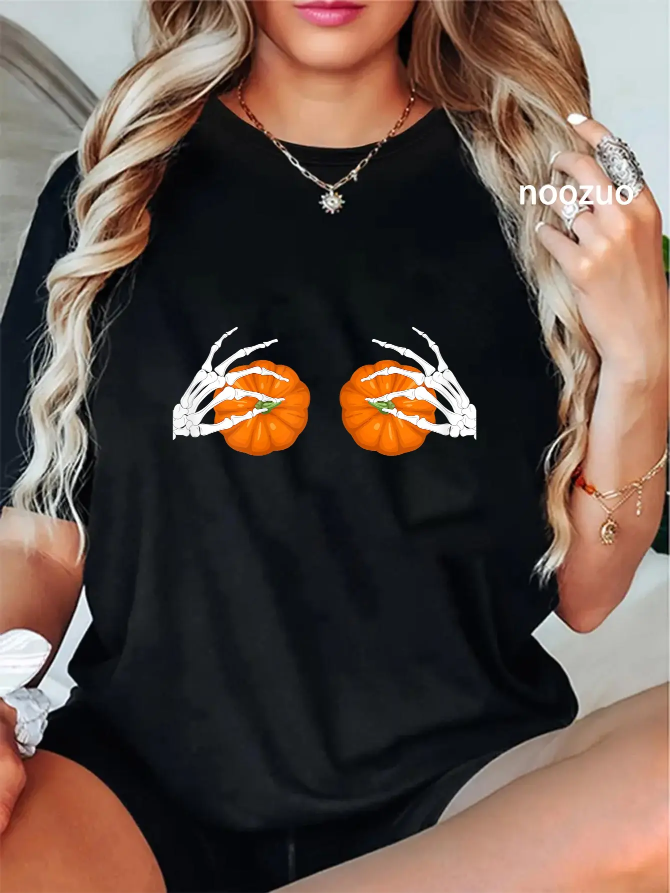 Women's Graphic T-Shirt, Vintage 100% Cotton Short Sleeve Top with Skeleton Hand Pumpkin Print for Halloween Streetwear, Tshirt, Lady, Playful Graphic