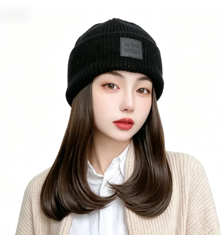 Women's fashionable black hat and wig combo with leather label, knitted faux hair, collarbone-length, full head cover, short and fluffy hair