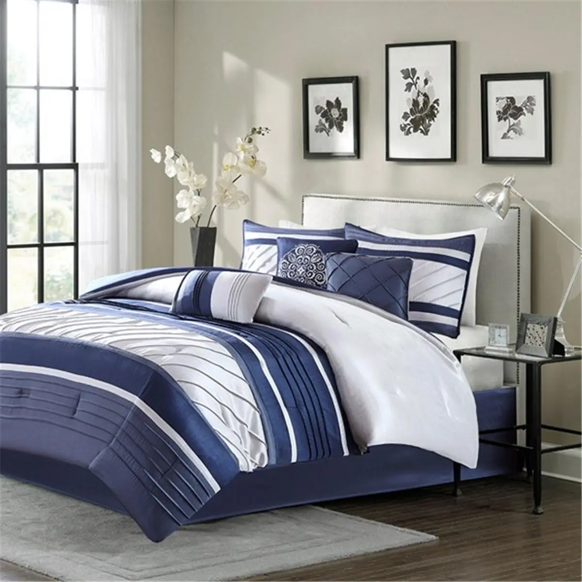 Madison Park Blaire 7-Piece Navy King-Size Reptile & Amphibian Decoration Comforter Set - Layered Stripes, Chic Look