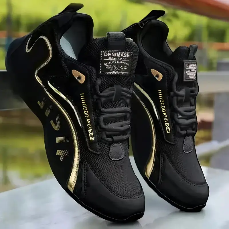 Men's Lightweight Breathable Running Shoes Fashion Simple Fabric Lace-up Closure All Seasons Comfortable Sports Casual Shoes for Road Mountain and Fitness Training