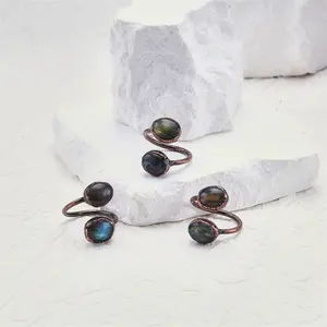 Labradorite Natural Crystal Ring | Natural Starlight Effect (Blue-Green Glow) + Warm Texture | Exquisite Setting | Retro Design | Daily Versatile Jewelry 【PS.1.30 LIVE】