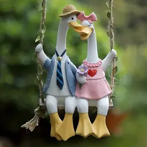 Realistic Duck Garden Sculpture Hanging Decor, Couple Ducks Swinging Swing Set, Balcony Patio Yard Decoration, Outdoor Art Ornament
