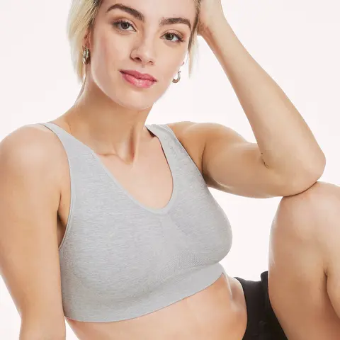 Hanes Cozy Seamless Women's Wireless Bra Comfortable Fit Everyday Support Breathable Mhg196
