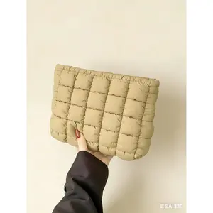 Stylish Quilted Clutch with Wrinkle Design,Large Travel Zipper Pouch - Ideal Christmas Gift & Versatile Cosmetic Bag