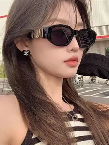 Zhao Ruth same style retro European and American style sunglasses polygonal Internet celebrity retro spice girl street high sense sunglasses women