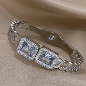 Elegant Stainless Steel Dip-Plated Figaro Chain Bracelet with, which features large crystals, a wood bangle, Stranger Things engraving, Hyrox wedding band, Rose Fidg, David Y design, ideal for holidays and birthdays, perfect gift for loved ones