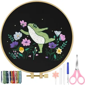 SQ-HDJ026 Embroidery Kit for Beginners Adult, Frog Embroidery Kit for Beginners Include Embroidery Cloth Hoops Threads for Craft Lover Hand Stitch with Embroidery Skill Techniques