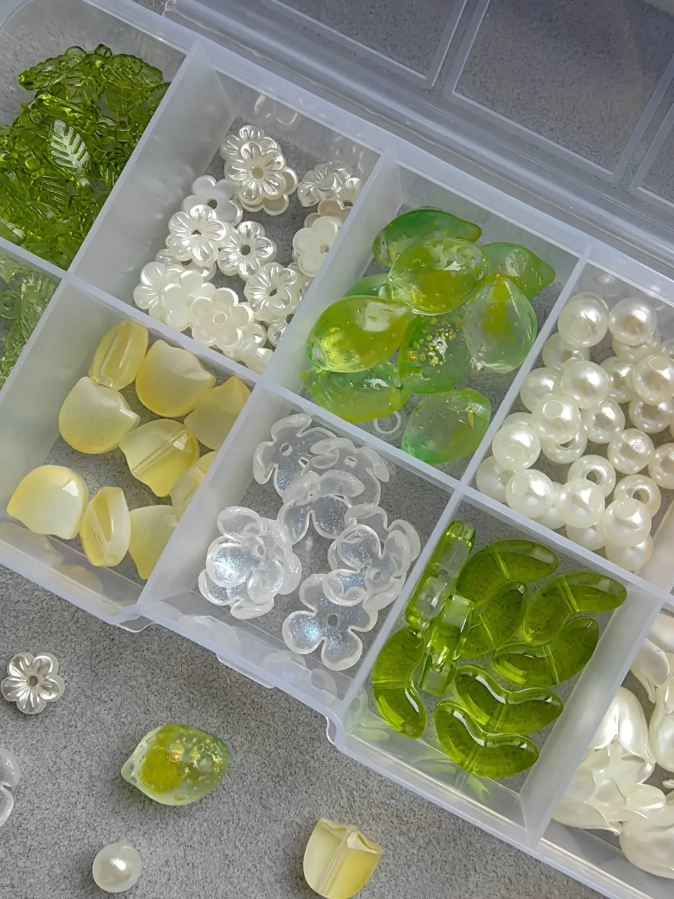 170Pcs Botanical Jewelry Making Bead Kit, Jewelry Making Supplies, Glass & Acrylic Floral Leaf Charms with Textured Yellow Dewdrops and Pearls for Adult DIY Earring Crafts, Cottagecore Aesthetic, DIY Beading Accessories